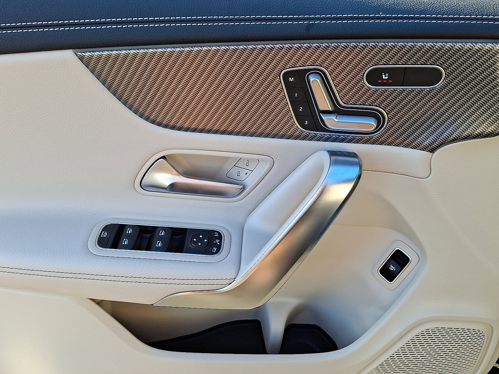 2026 Mercedes Benz CLA 250 4MATIC photo 7