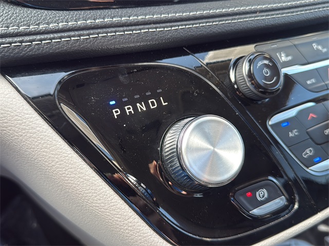 2024 Chrysler Pacifica Hybrid photo 25