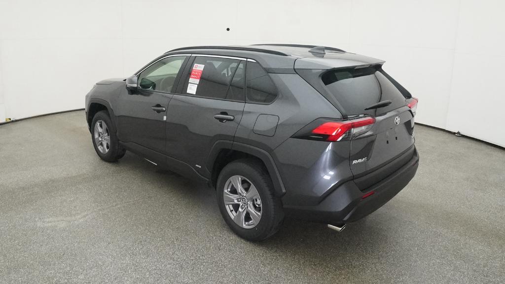 2025 Toyota RAV4 Hybrid XLE photo 13