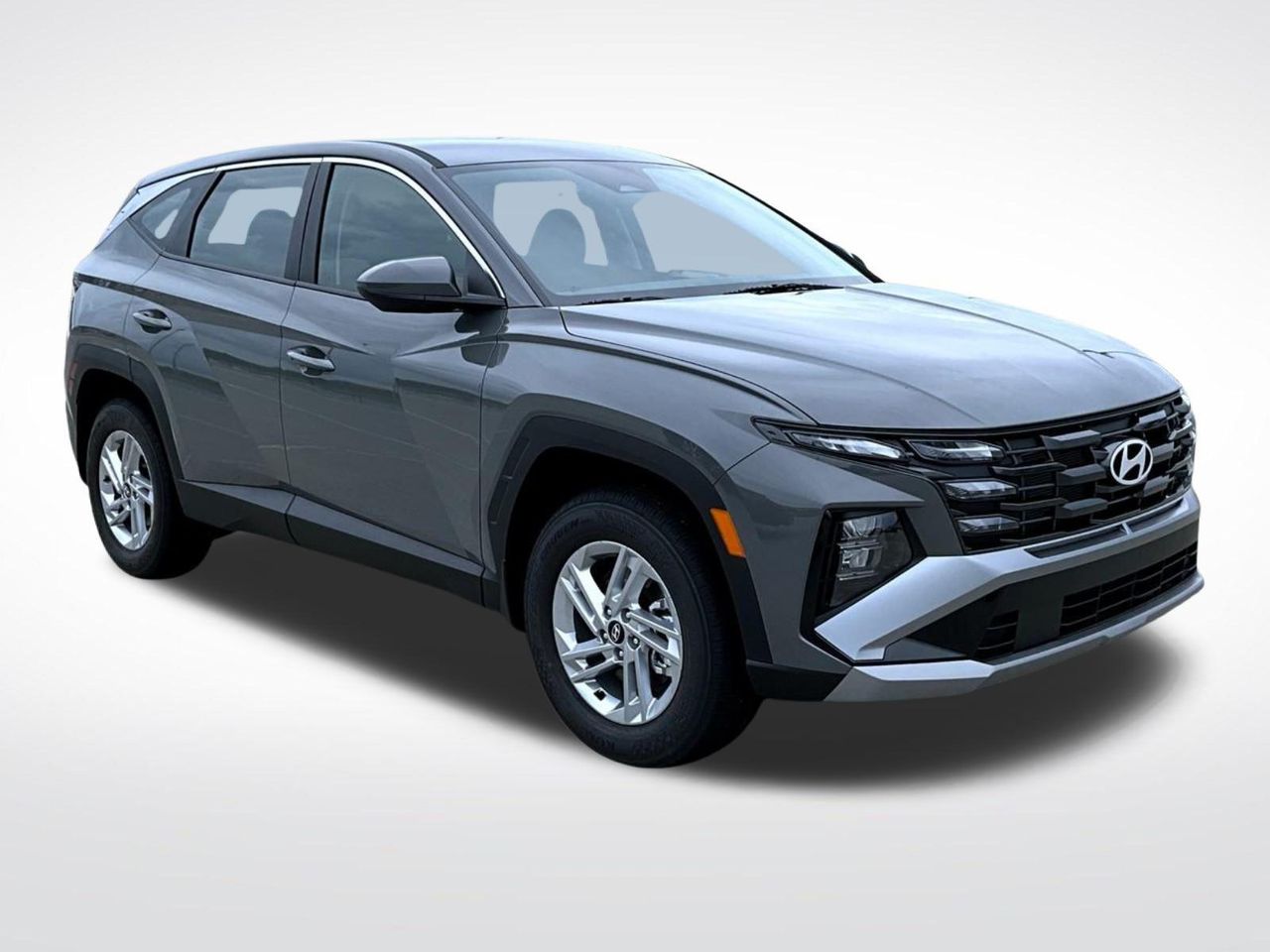 2025 Hyundai Tucson SE photo 3