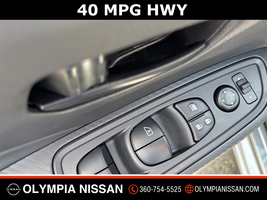 2025 Nissan Versa S photo 11