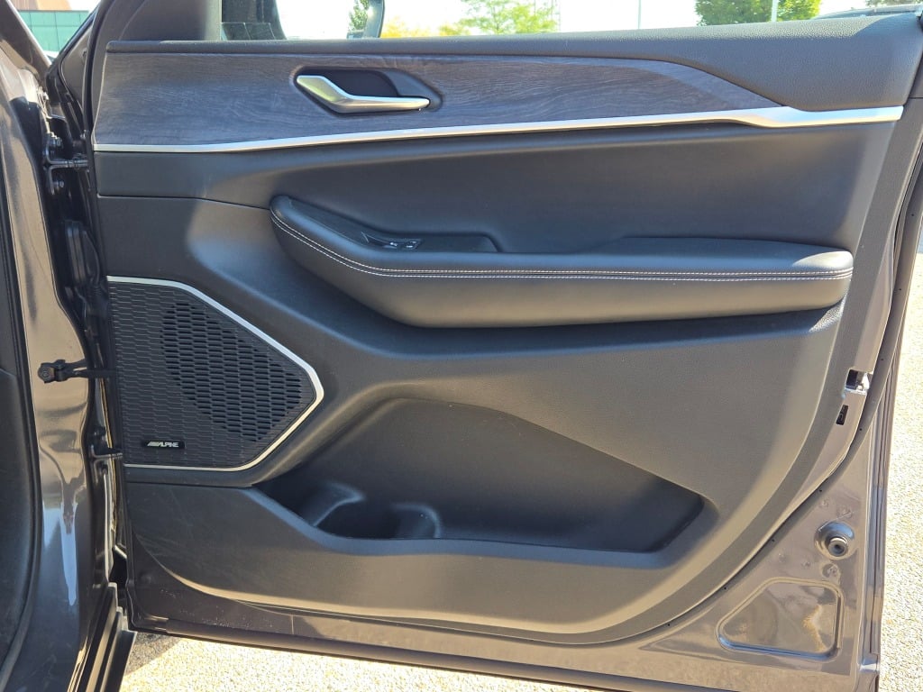2021 Jeep Grand Cherokee Limited photo 7