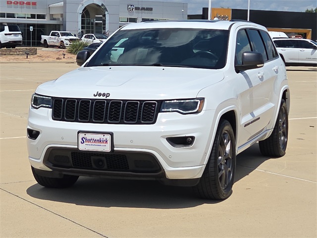 2021 Jeep Grand Cherokee Anniversary Edition photo 3