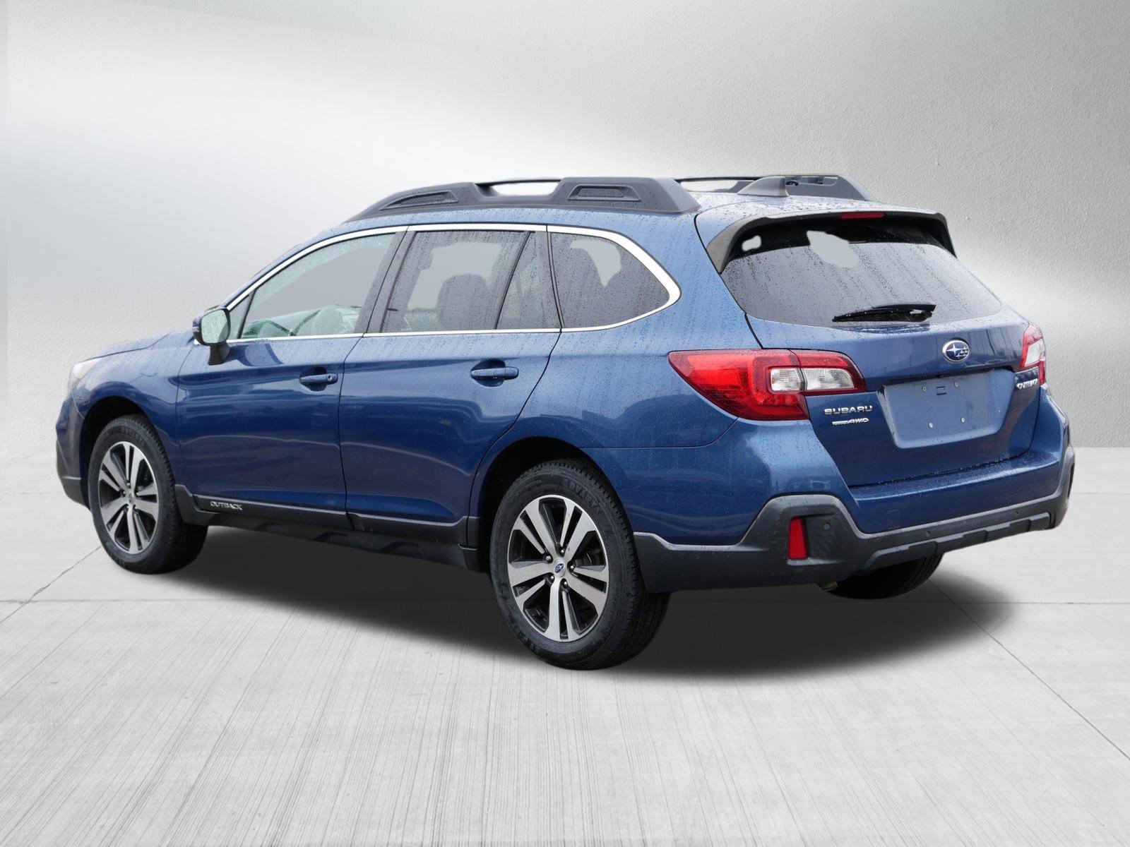 2019 Subaru Outback Limited photo 2