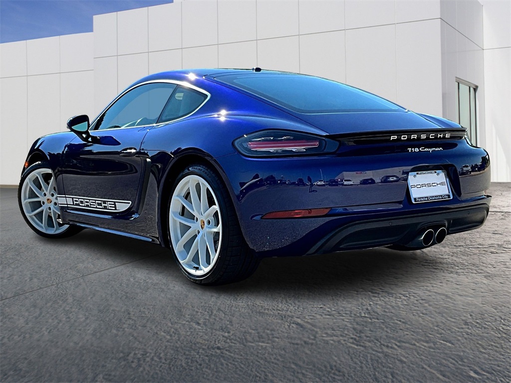 2024 Porsche Cayman photo 3