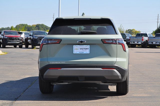 2026 Chevrolet Equinox LT photo 4