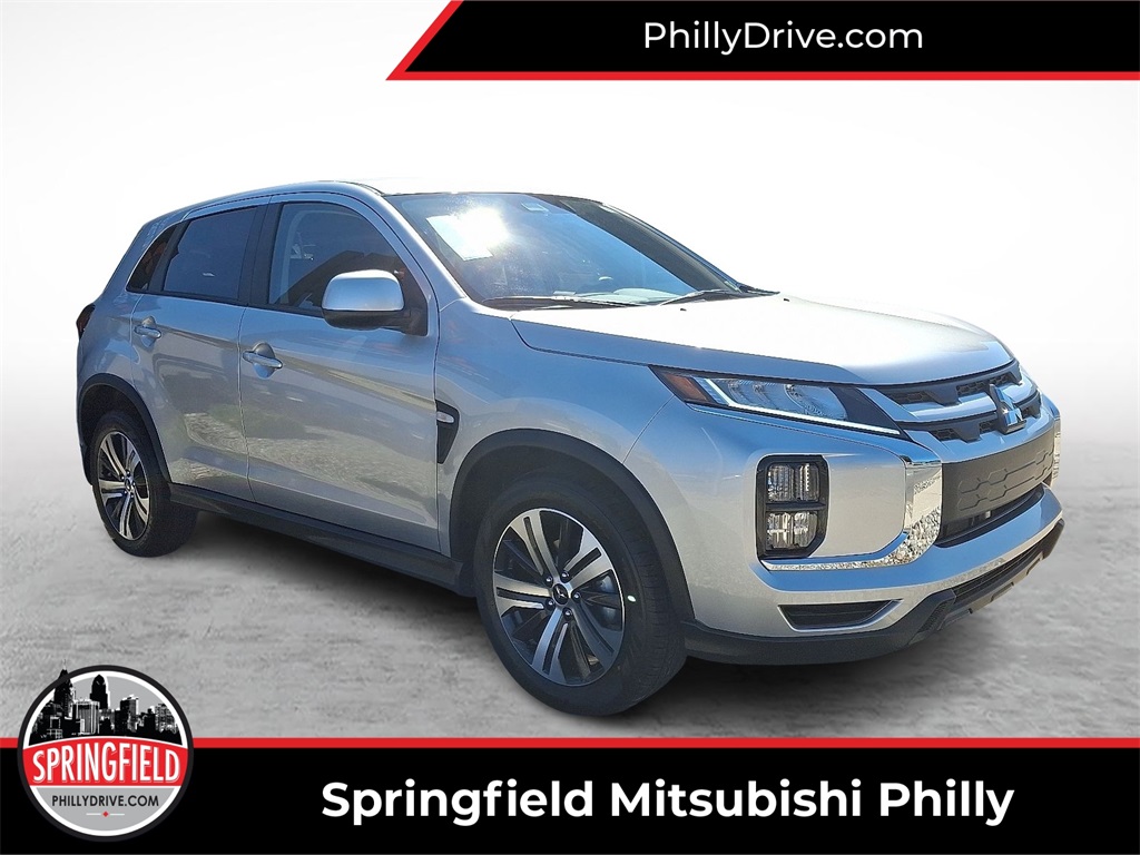 2025 Mitsubishi Outlander Sport ES's photo