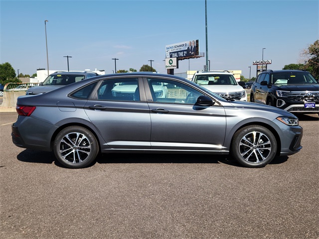 2025 Volkswagen Jetta Sport photo 2