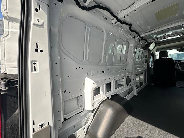 2025 Ford Transit photo 7