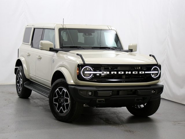 2025 Ford Bronco 4-Door Outer Banks's photo
