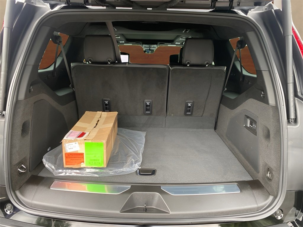 2024 Cadillac Escalade ESV V-Series photo 25