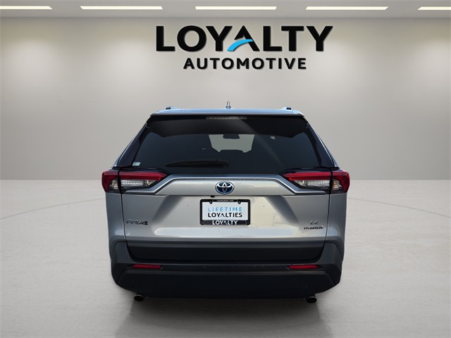 2024 Toyota RAV4 Hybrid LE photo 4
