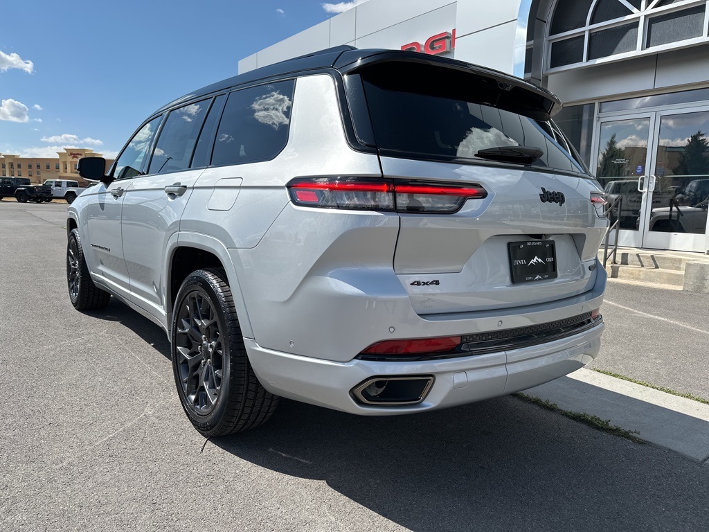 2025 Jeep Grand Cherokee L Summit photo 3