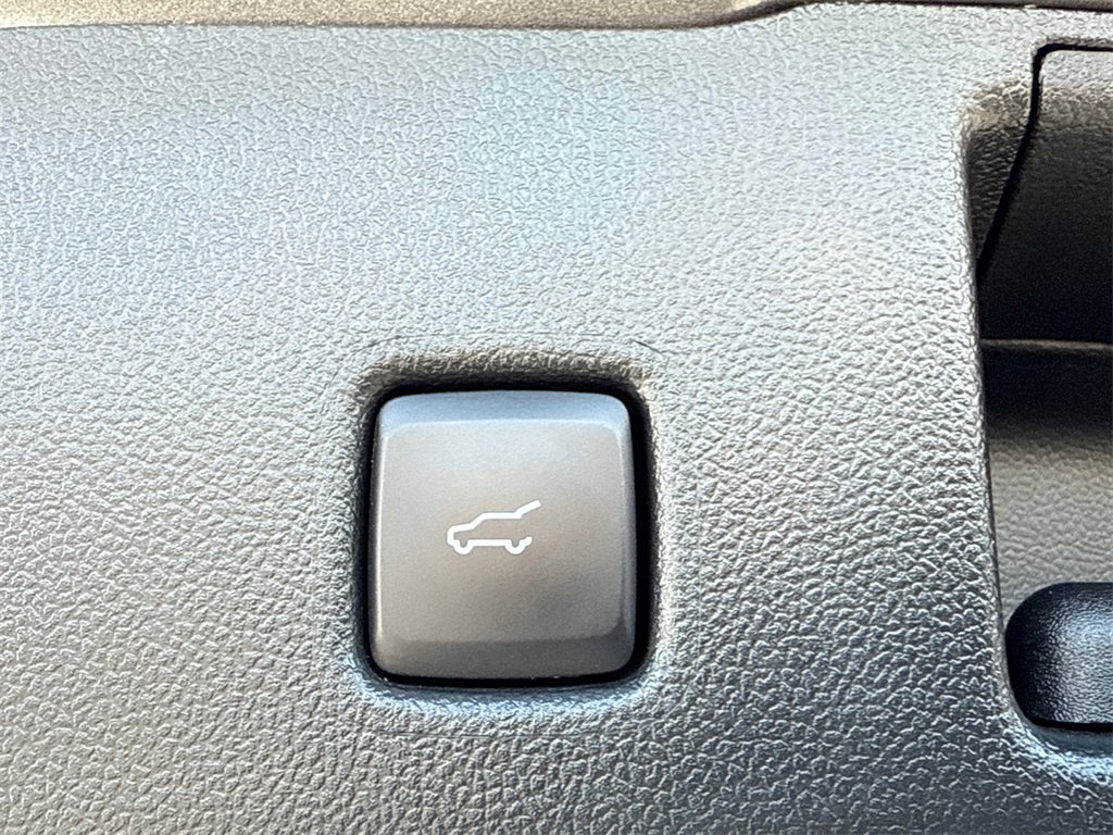 2023 Ford Escape Platinum photo 18