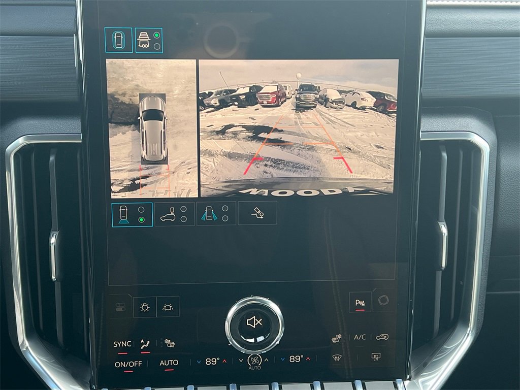 2026 GMC ACADIA - Image 23