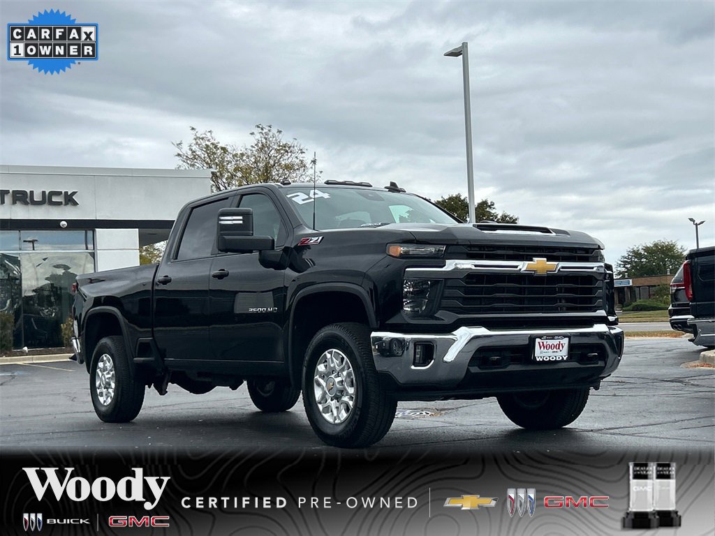 2024 Chevrolet Silverado 2500HD LT photo 3