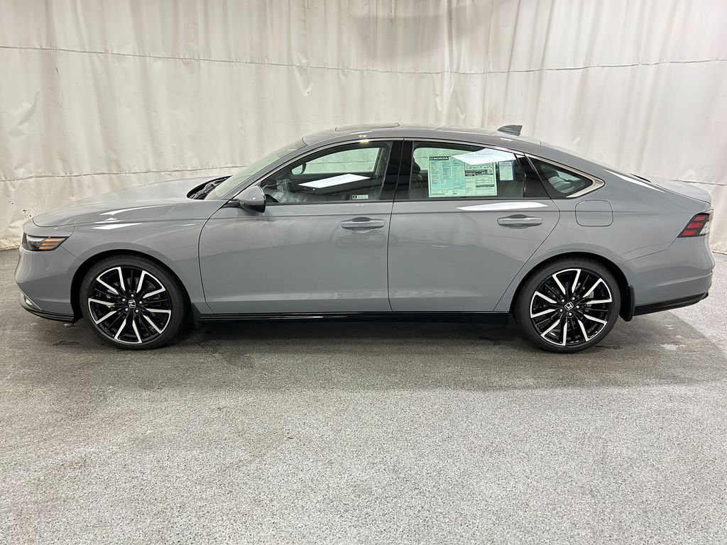 2025 Honda Accord Hybrid Touring photo 2