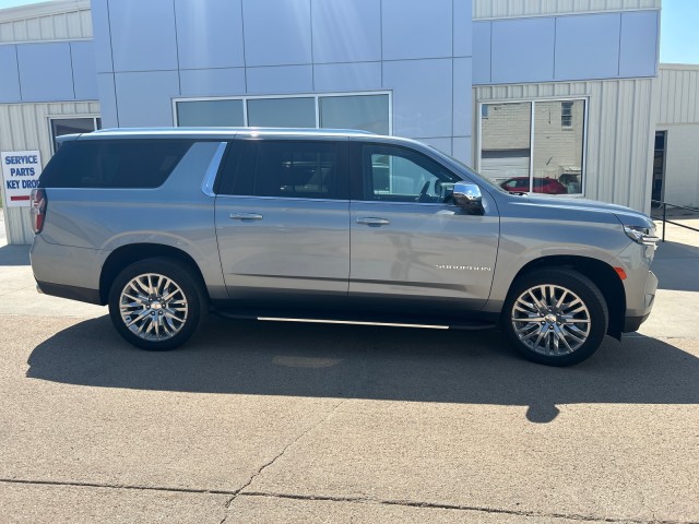 Used 2024 Chevrolet Suburban Premier with VIN 1GNSKFKD0RR105448 for sale in Kansas City