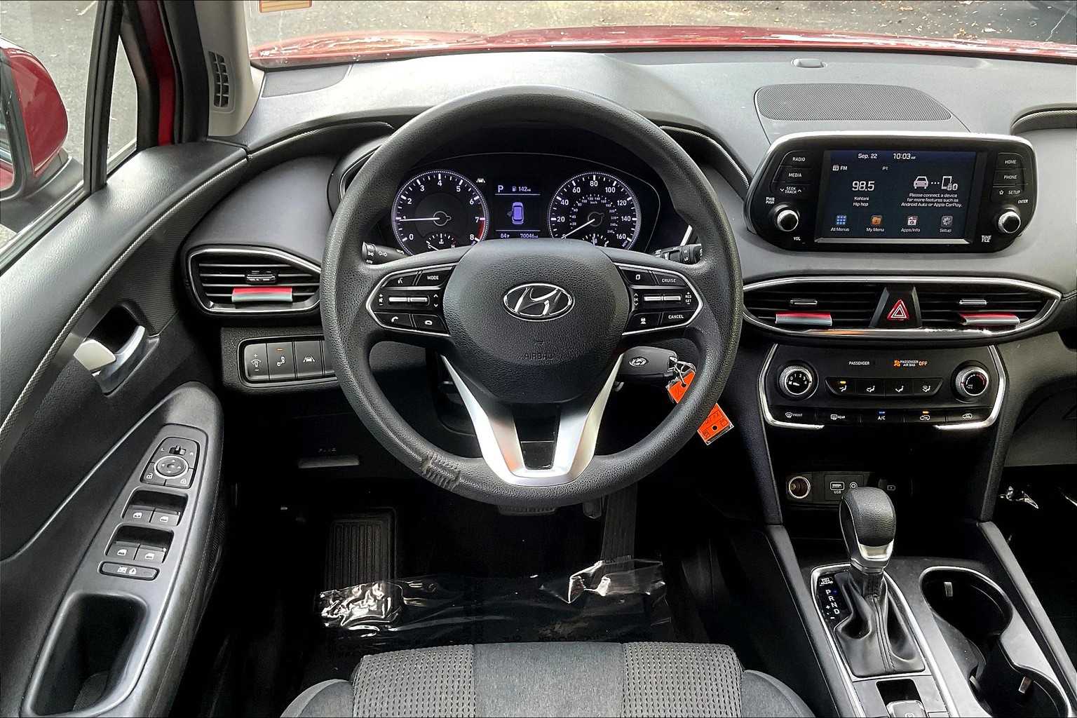 2019 Hyundai Santa Fe SE photo 5