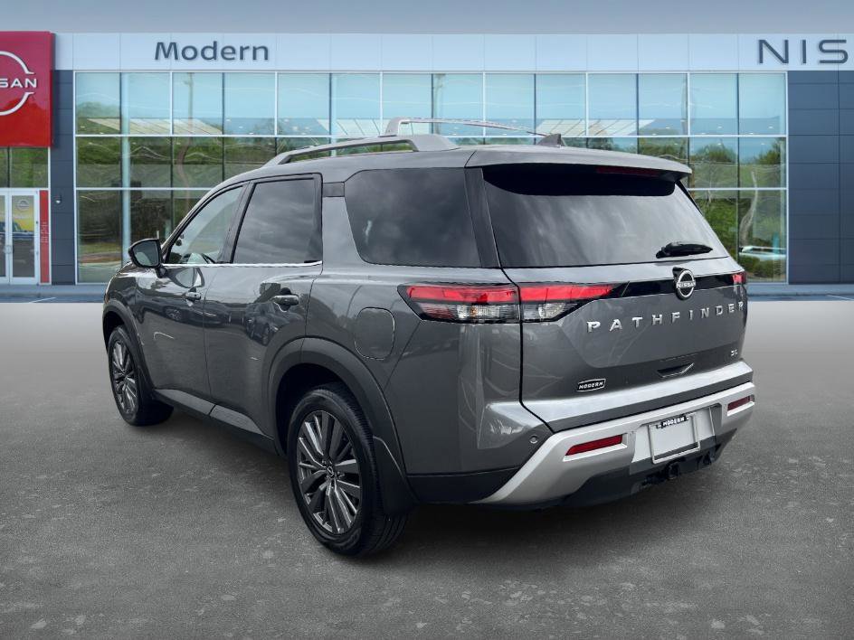 2024 Nissan Pathfinder SL photo 7