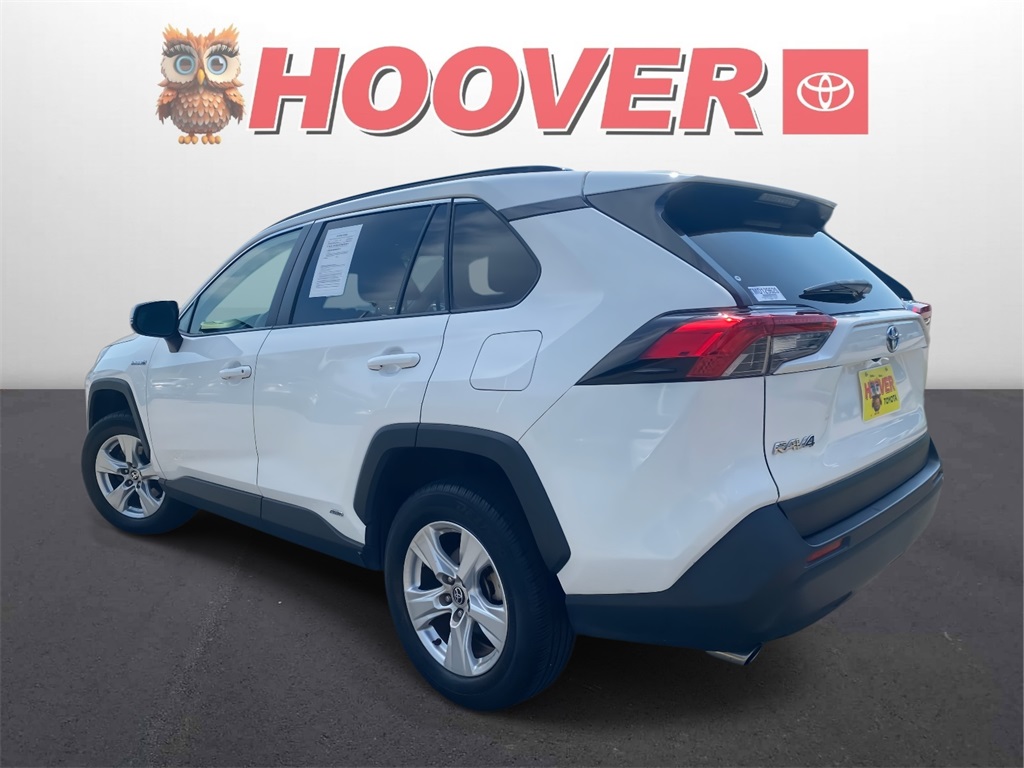 2021 Toyota RAV4 Hybrid XLE photo 3
