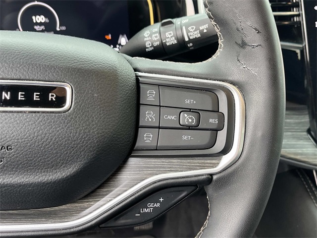 2023 Jeep Wagoneer Series III photo 28