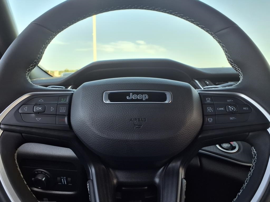2025 Jeep Grand Cherokee Altitude X photo 23