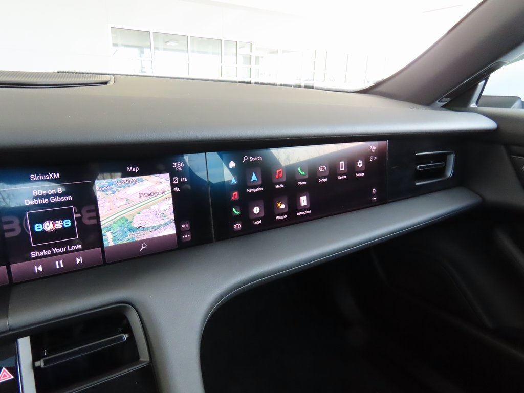 2023 Porsche Taycan photo 30