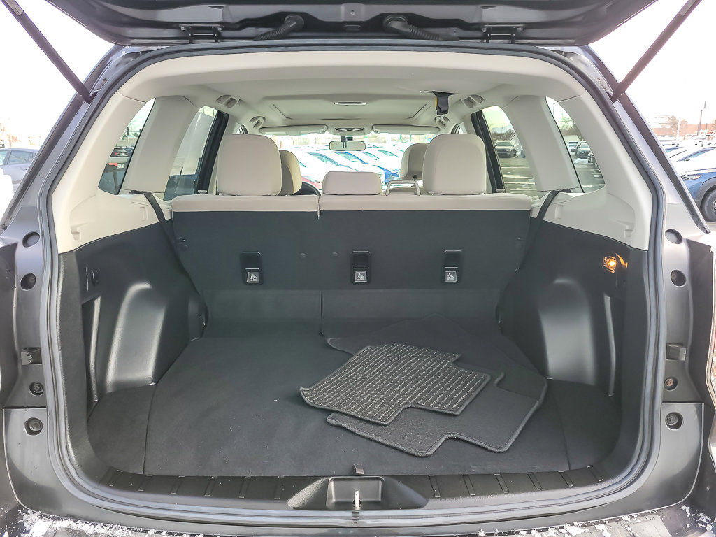 2017 SUBARU FORESTER - Image 18