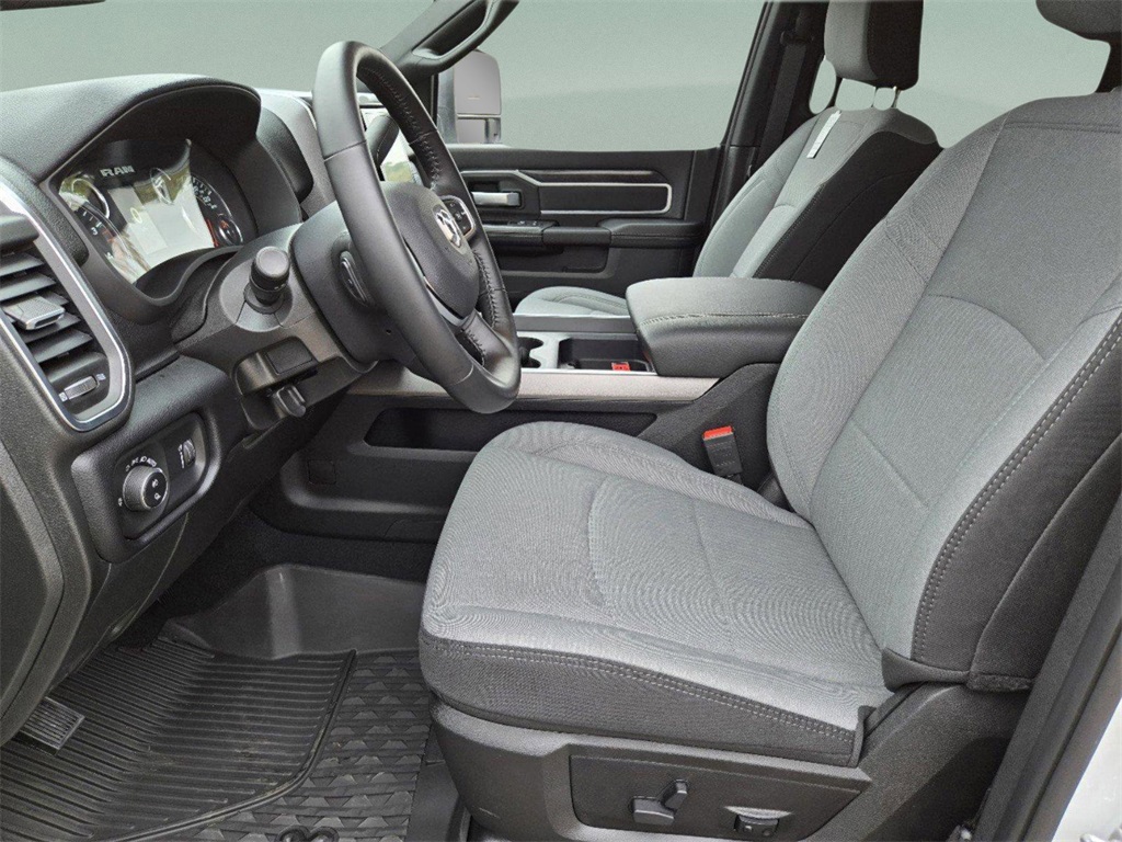 2024 Ram 2500 Big Horn photo 23