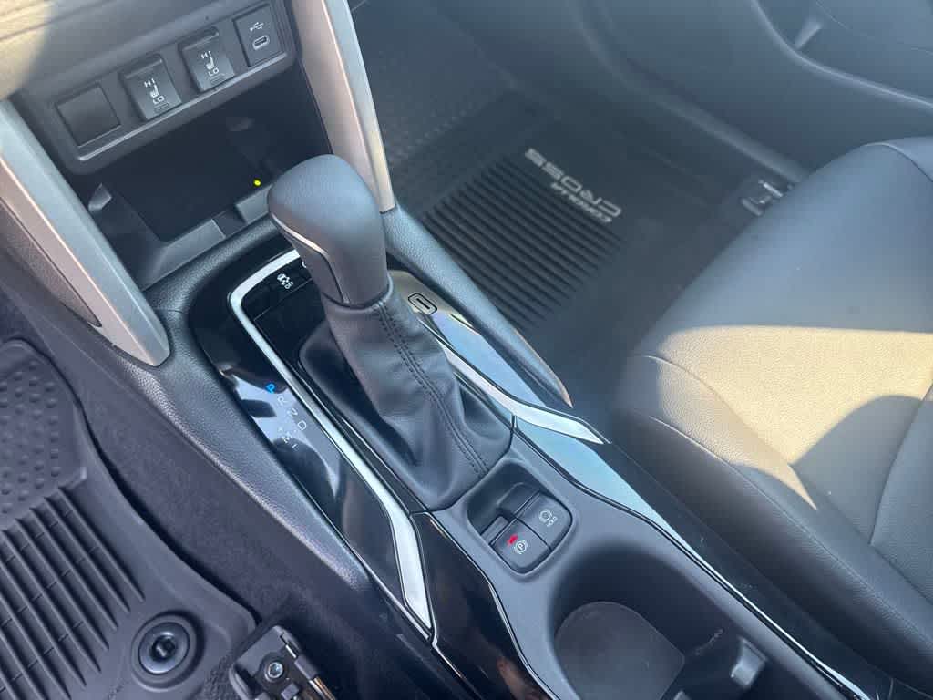 2024 Toyota Corolla Cross XLE photo 22