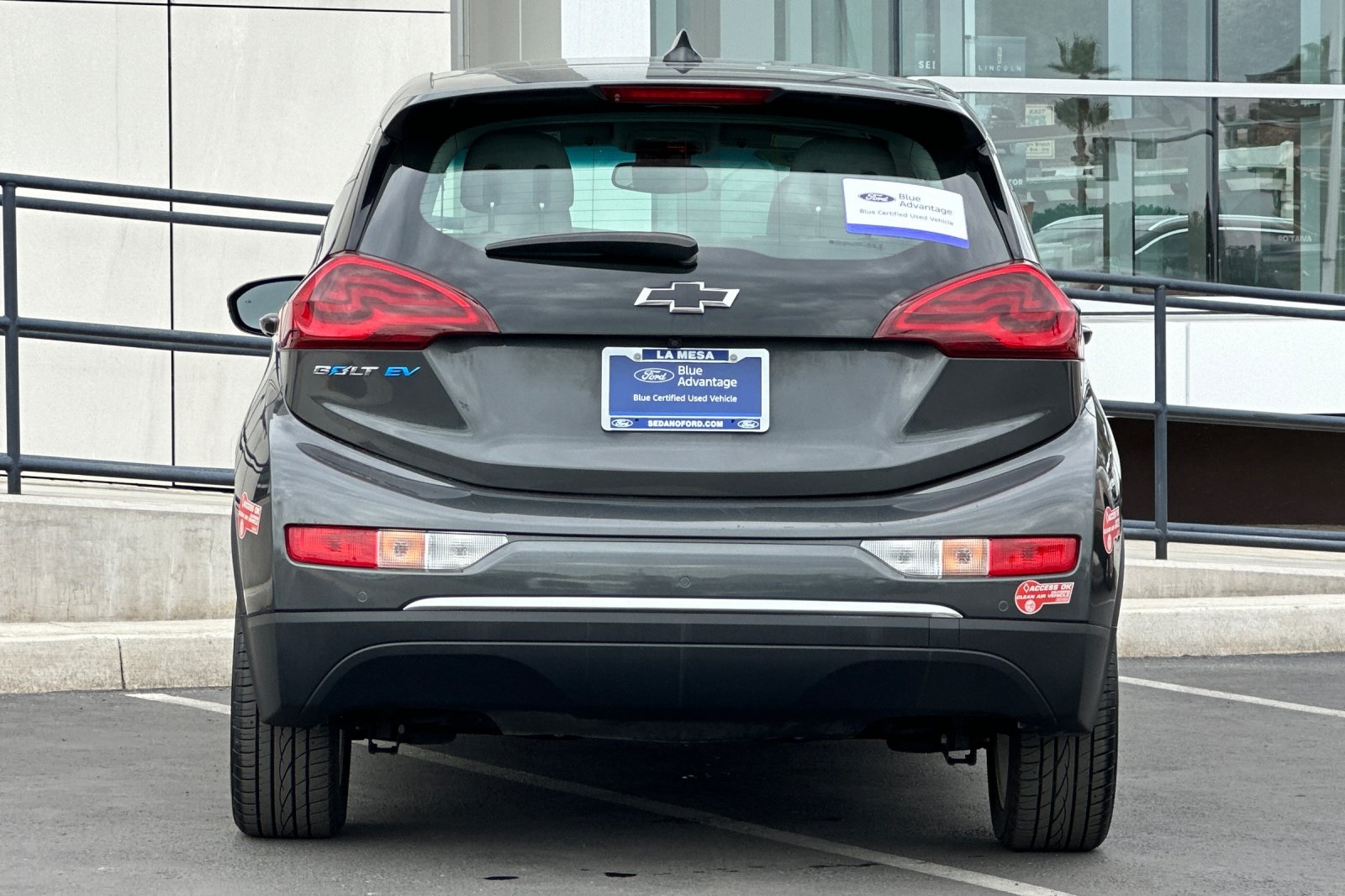 2018 Chevrolet Bolt EV photo 3