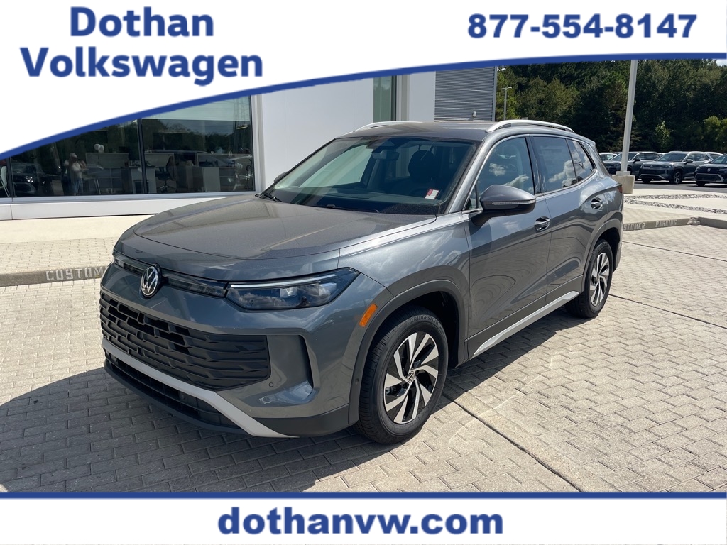 2025 Volkswagen Tiguan S's photo