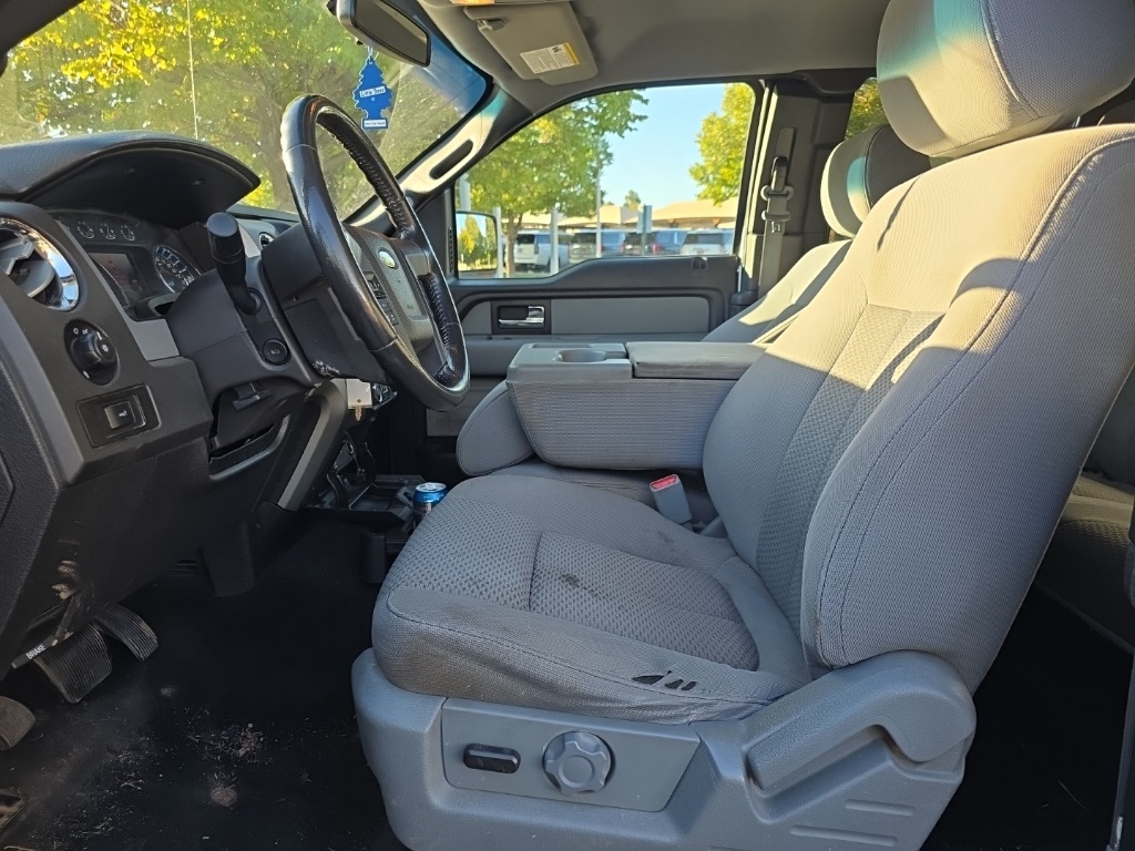 2013 Ford F-150 XLT photo 10