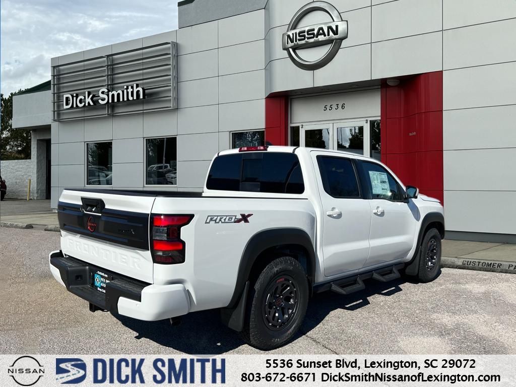 2025 Nissan Frontier PRO-X photo 3