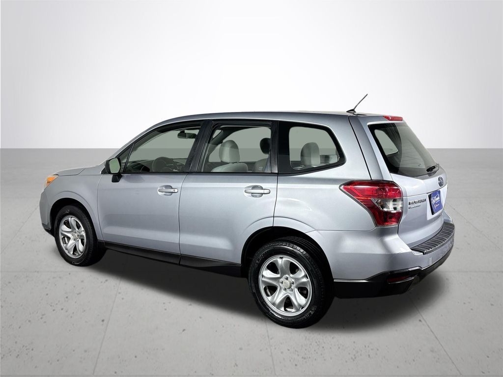 2014 Subaru Forester 2.5i photo 8