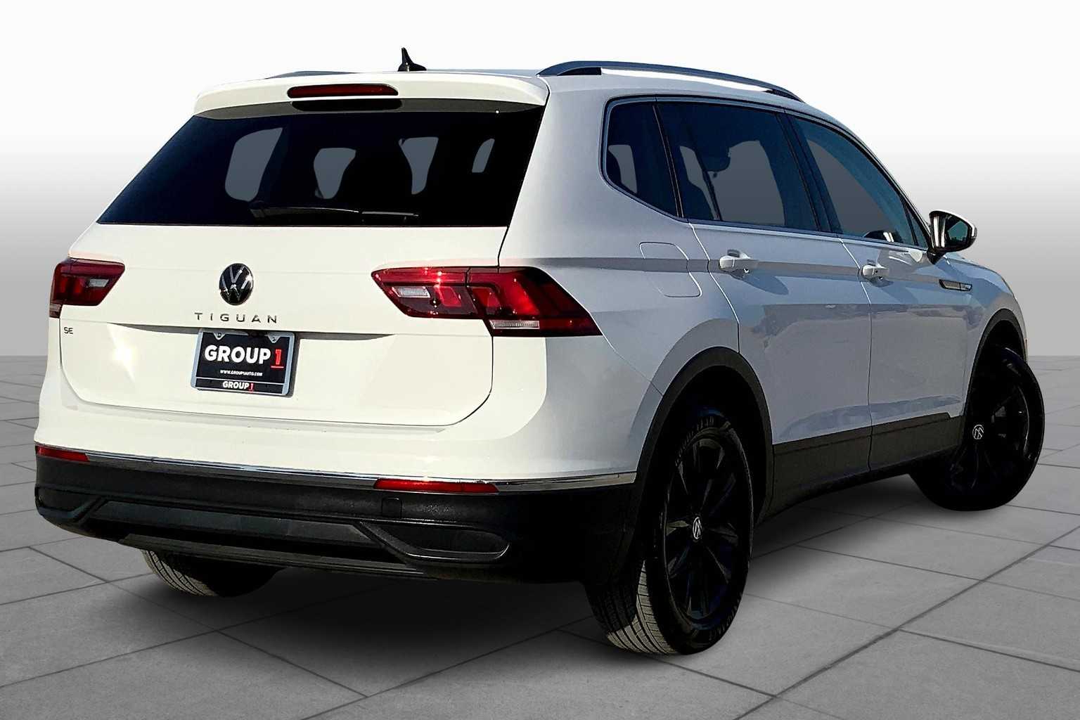 2024 Volkswagen Tiguan SE Wolfsburg Edition photo 12