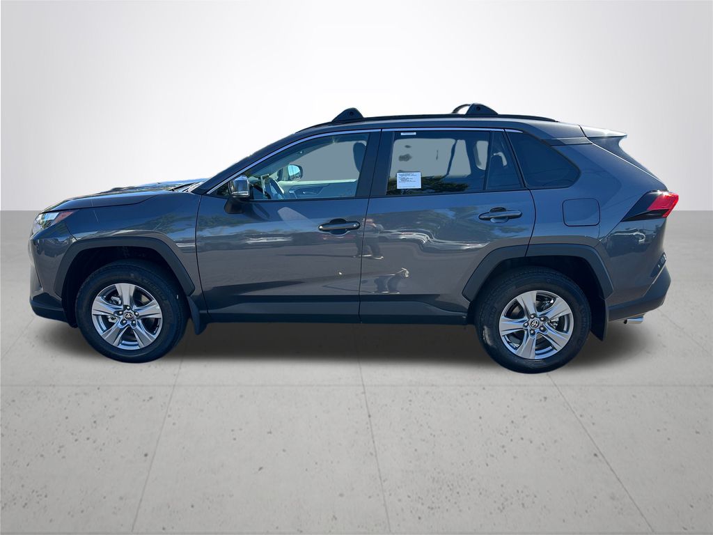 2025 Toyota RAV4 XLE photo 10