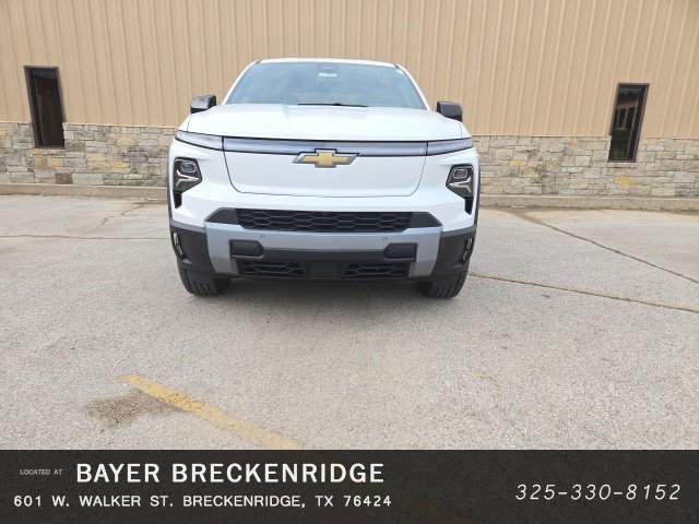 2025 Chevrolet Silverado EV LT photo 2