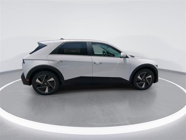 2025 Hyundai Ioniq 5 SE Standard Range photo 8