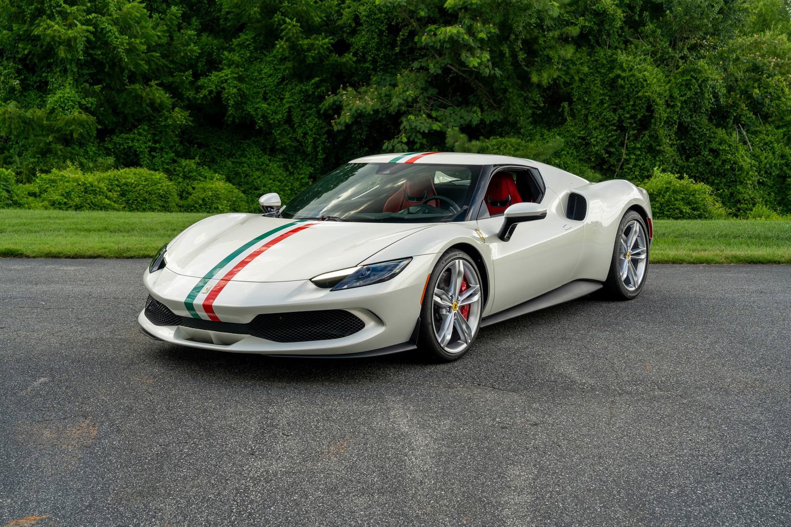 2024 Ferrari 296 GTB Base photo 4