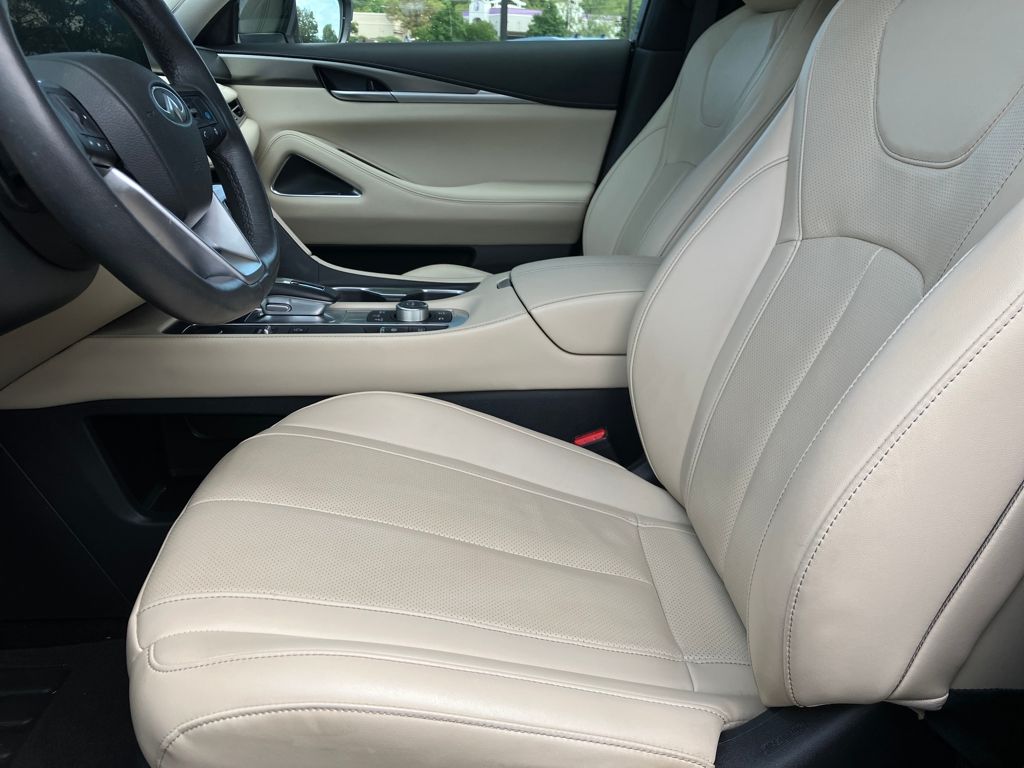 2022 Infiniti QX60 Luxe photo 17