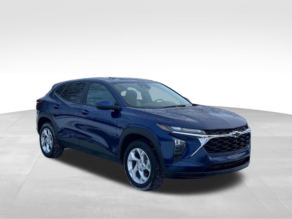 2024 Chevrolet Trax LS's photo