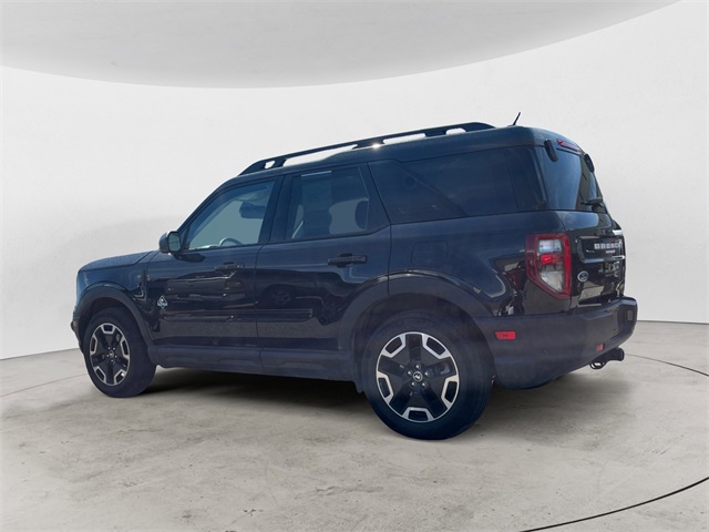2022 Ford Bronco Sport Outer Banks photo 2