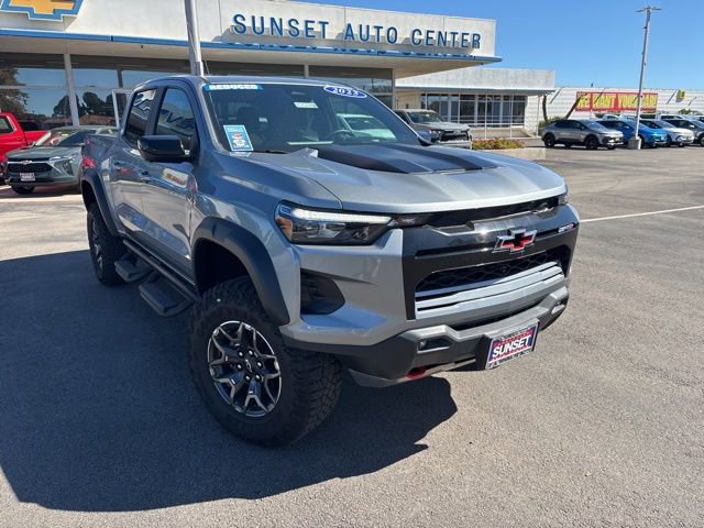 2023 Chevrolet Colorado ZR2's photo