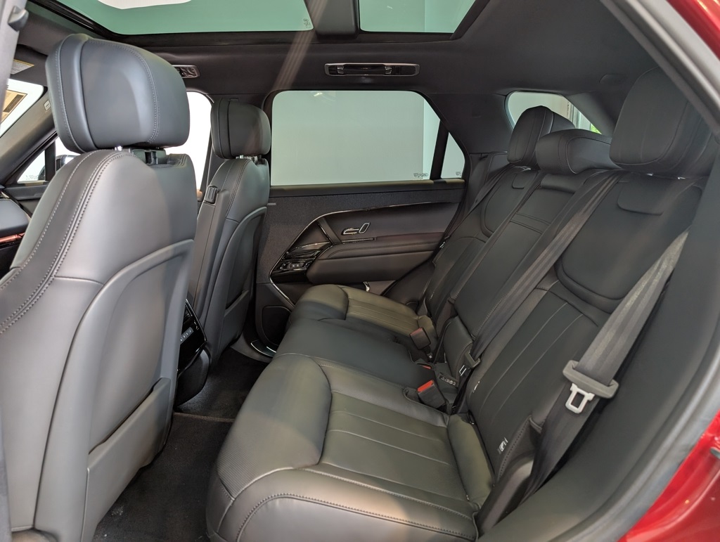 2025 Land Rover Range Rover Sport SE photo 23