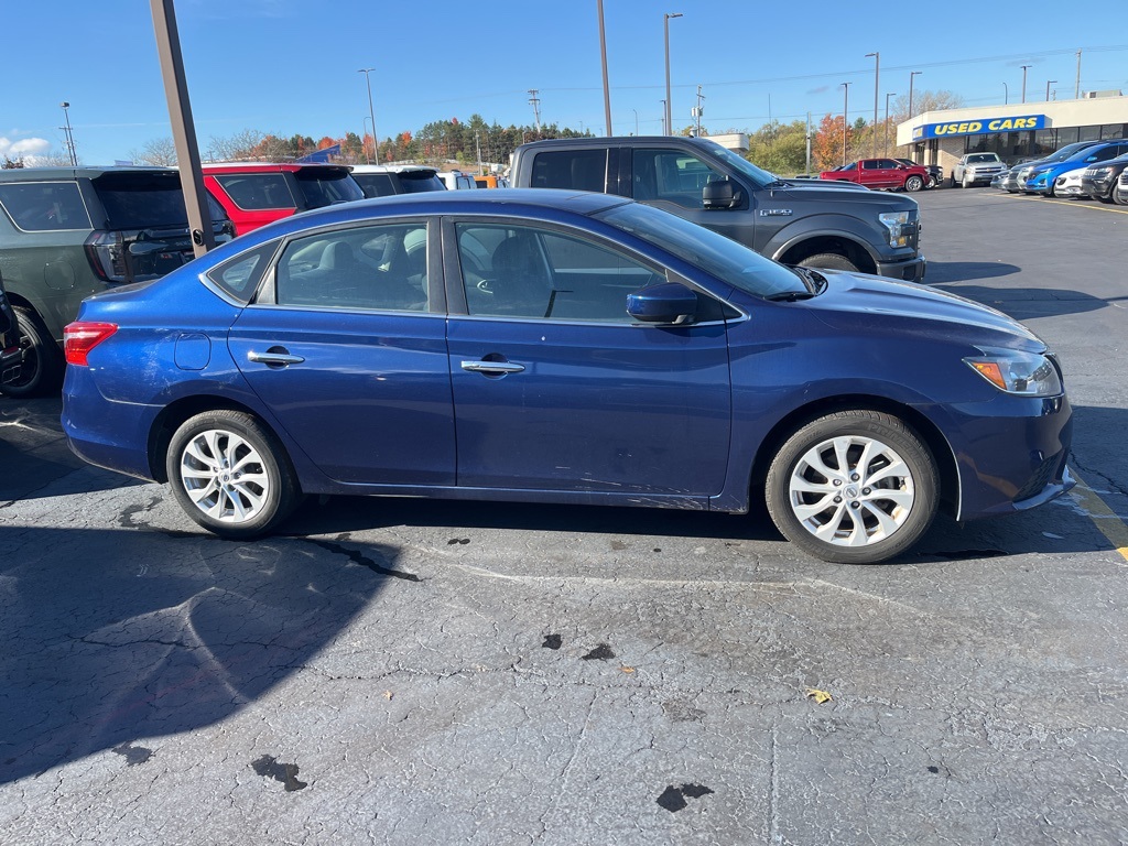 2018 Nissan Sentra SV photo 3