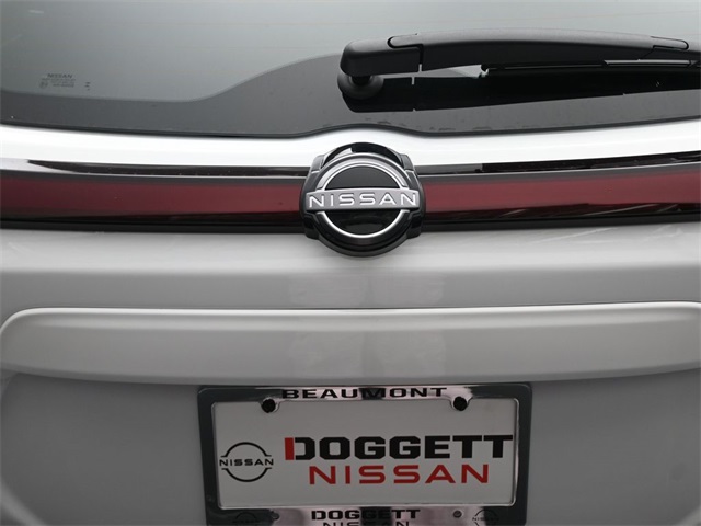 2025 Nissan Kicks Play S photo 12