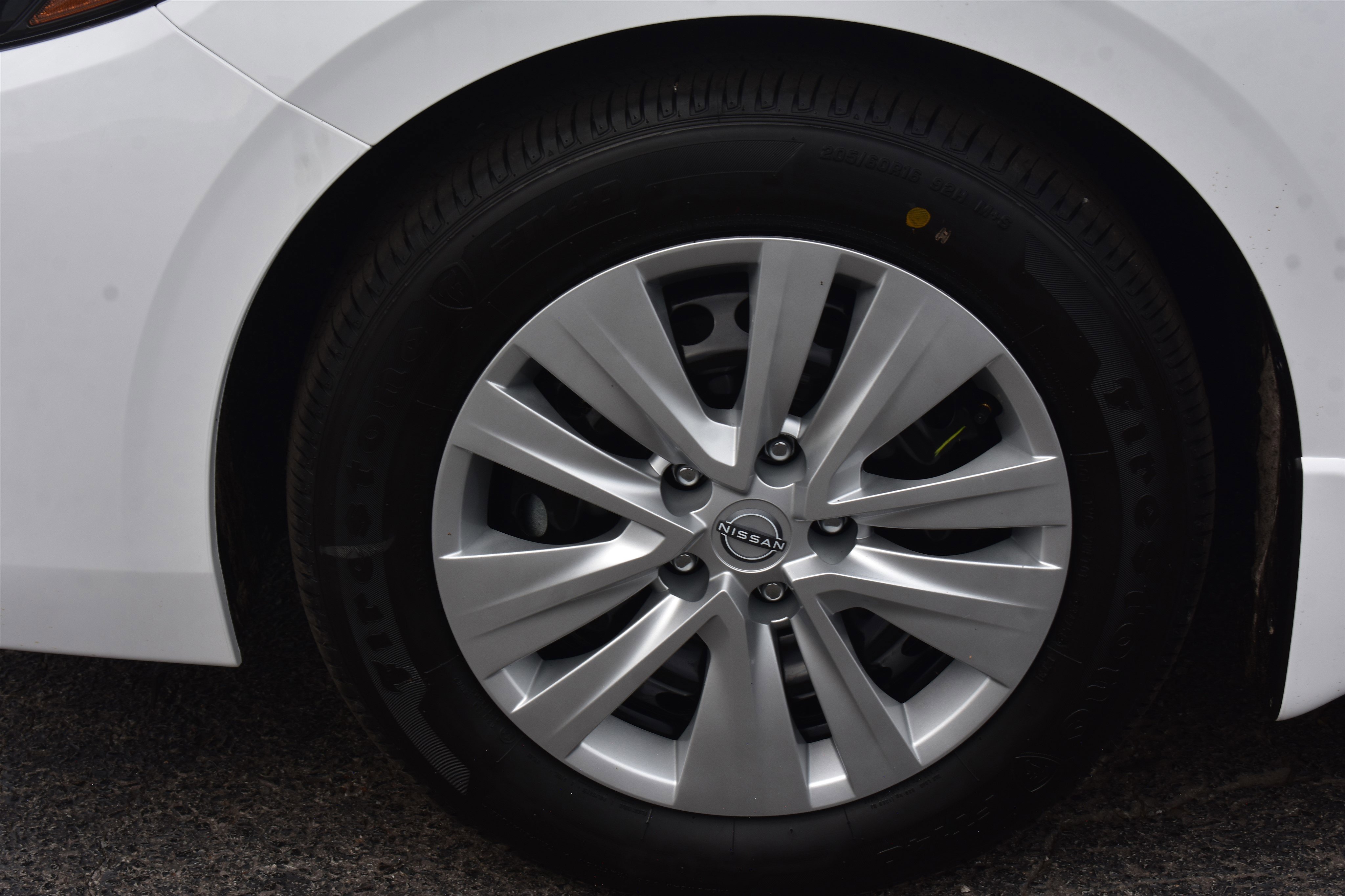 2025 Nissan Sentra S photo 8