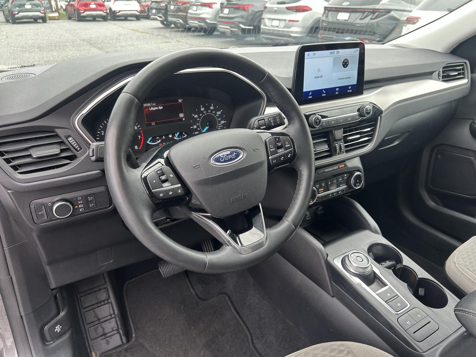 2022 Ford Escape SE photo 13